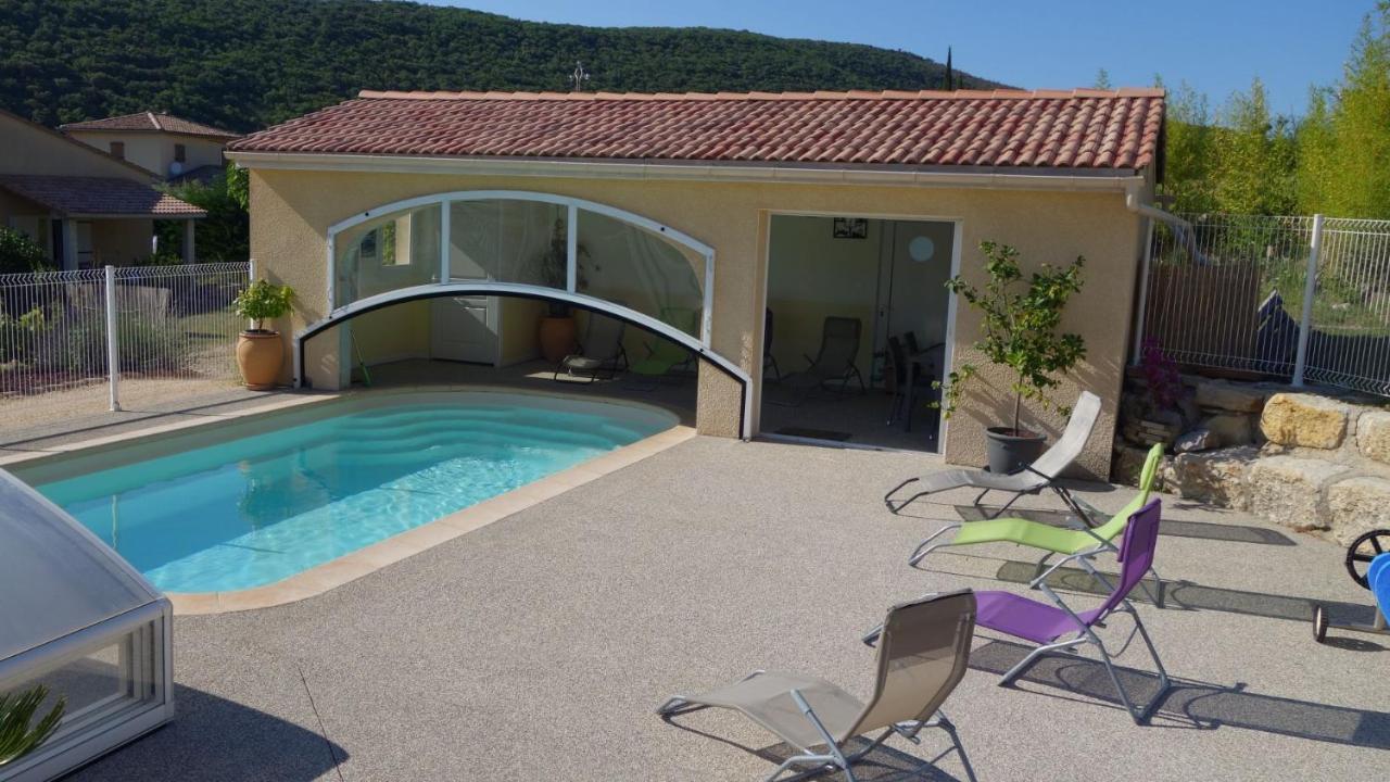 Gites Du Combeau Saint-Maurice-dʼIbie Exteriér fotografie